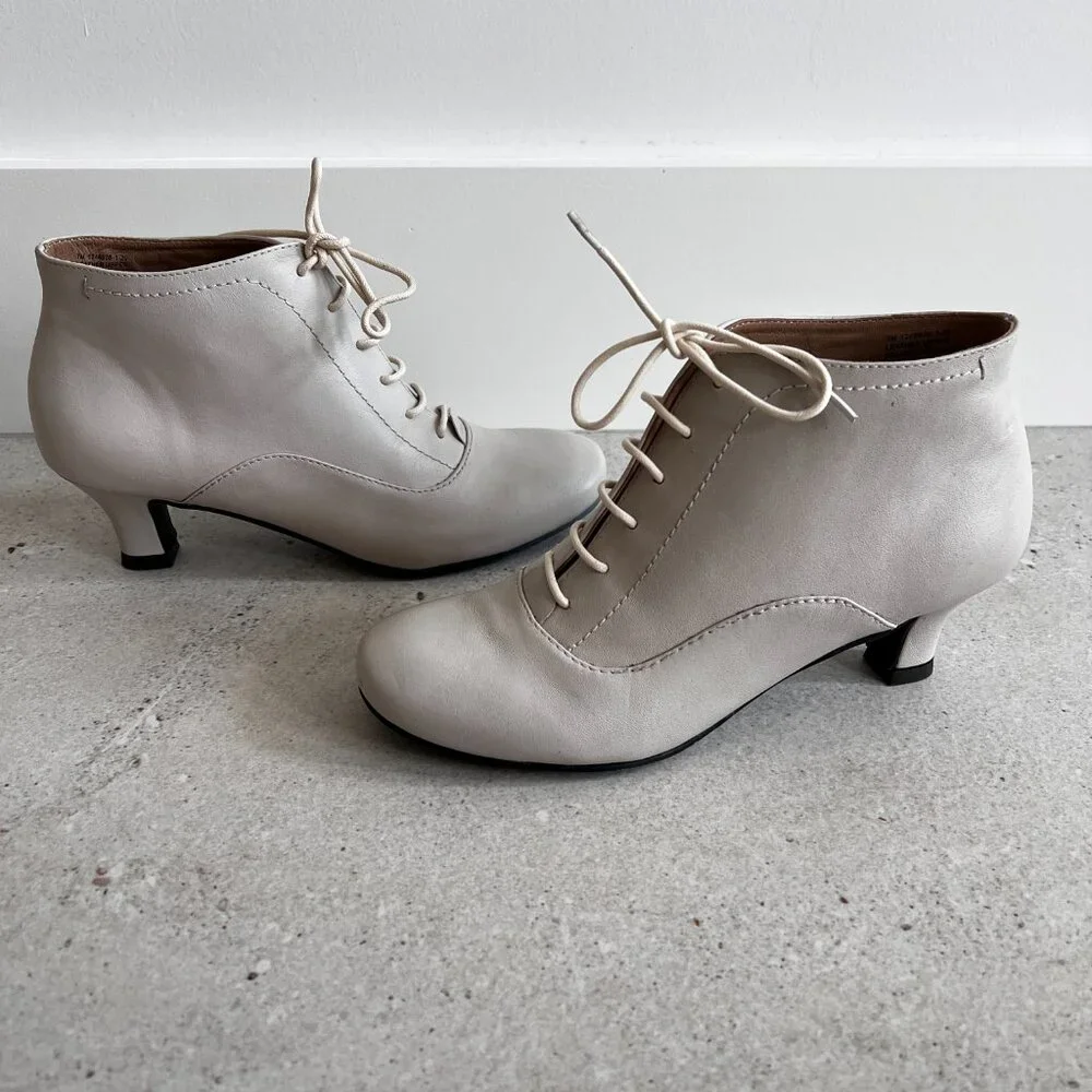 Array Leather Booties - Picture 5 of 12